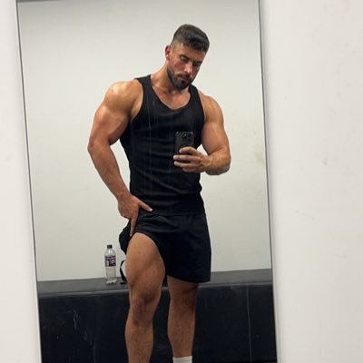 philslockedin's profile picture