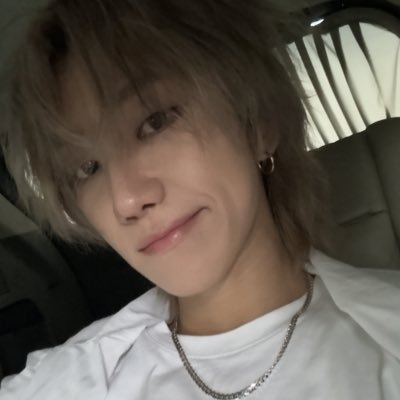 𖠋's profile picture