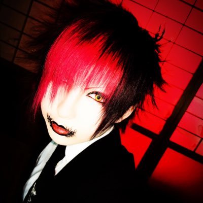 hide__serika__'s profile picture