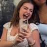 ؘlívia profil fotoğrafı
