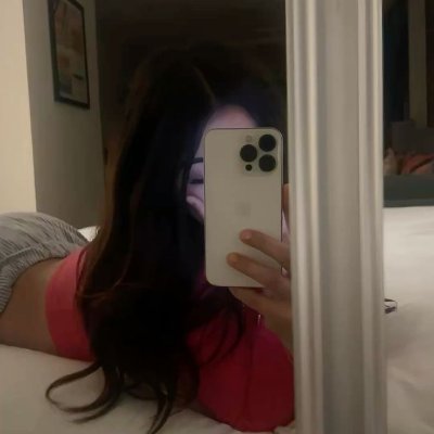 hotbustylatinas's profile picture