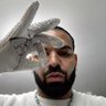 メ's profile picture