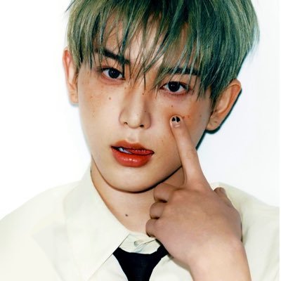 em ★'s profile picture