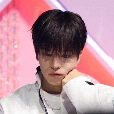 02jii_1022's profile picture