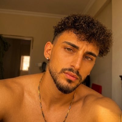 AleX's profile picture