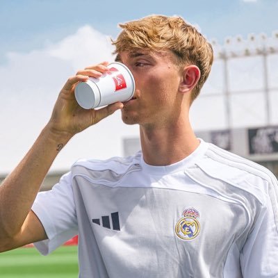 llvrni's profile picture