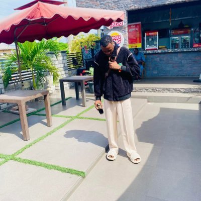 S C O F I E L D's profile picture