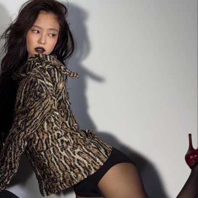 lalisasproperty's profile picture