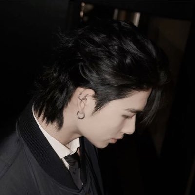 simjaeyunsring's profile picture