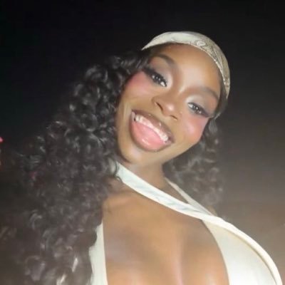 rad 🖤's profile picture