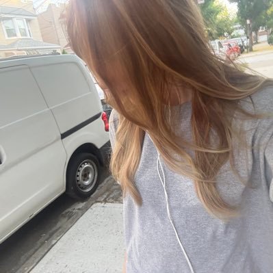 Hollymore10703's profile picture
