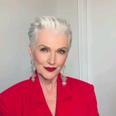 OFFICIALMAYE10's profile picture