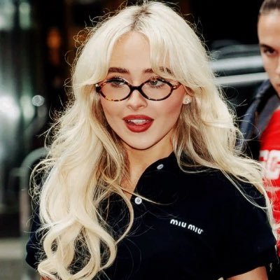 lizzie jurídico galex's profile picture