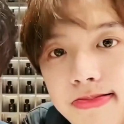 LittleWaaves's profile picture