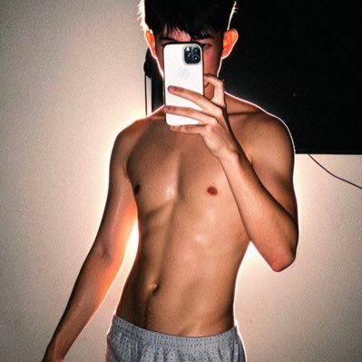 OhEmJiwoo's profile picture