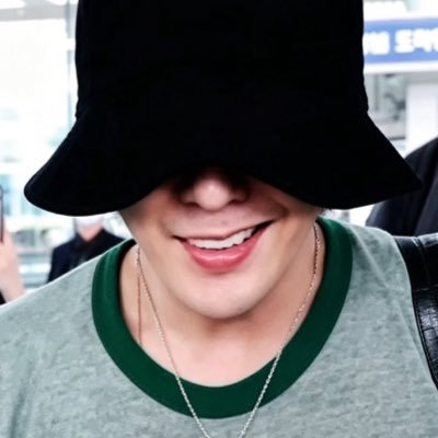 jiyongsbareface's profile picture