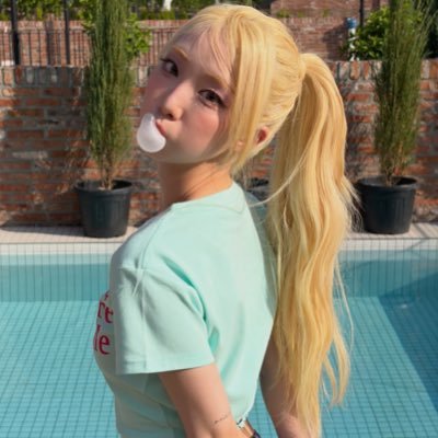 boopsverse's profile picture
