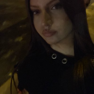 b⭐️'s profile picture
