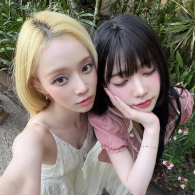 sɑɾɑ 🍋 is seeing aespa!'s profile picture