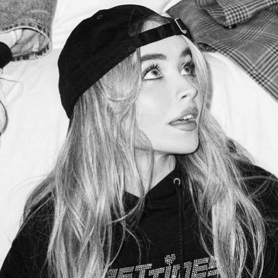 lore lesbianismo's profile picture