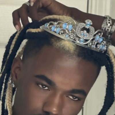 JOAN OF ART's profile picture