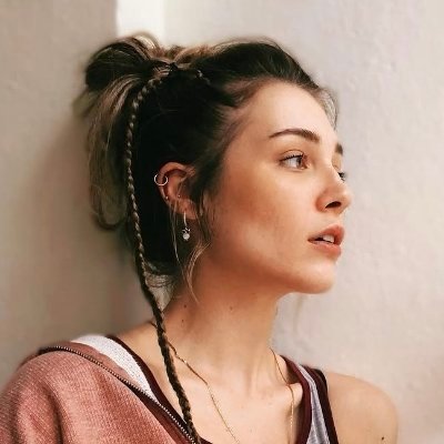 lina's profile picture