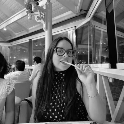 Caromoonshine 🌌's profile picture