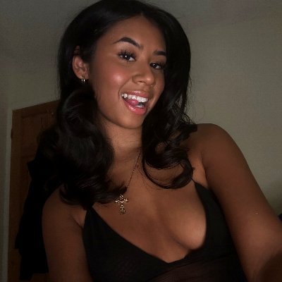 kariinalattee's profile picture