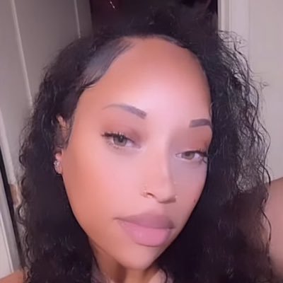 Yonnaprettyfeet's profile picture