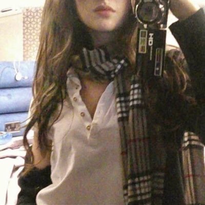 év's profile picture