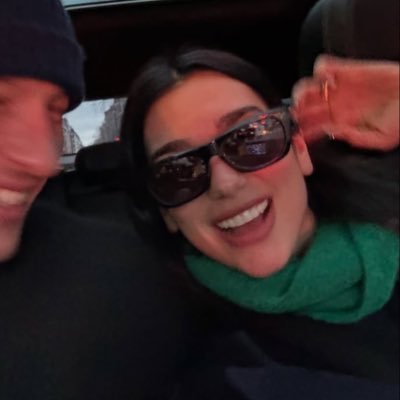 lari;'s profile picture