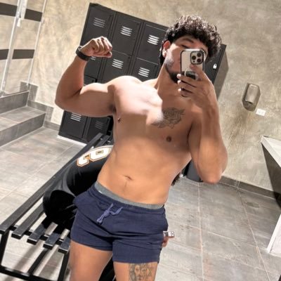omarcastellc's profile picture
