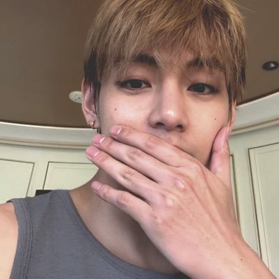 ؘval's profile picture