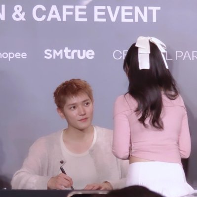 툥's mom ૮₍˶• . • ⑅₎ა's profile picture