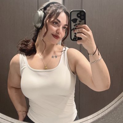 FaeBukhari's profile picture
