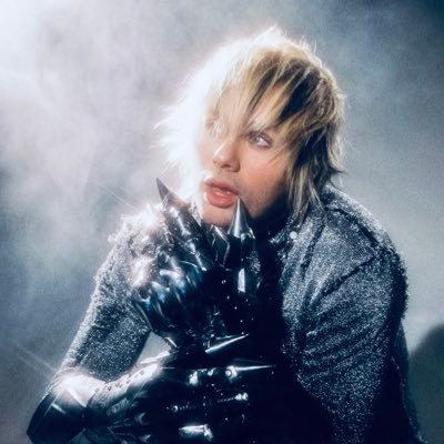 neo ★ misses michael's profile picture