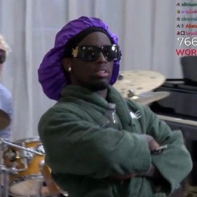 NIKA—'s profile picture