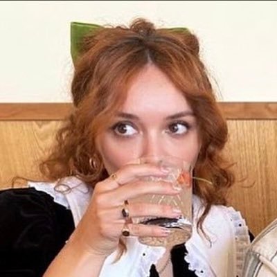sara's profile picture