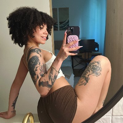 Shweetnlow's profile picture