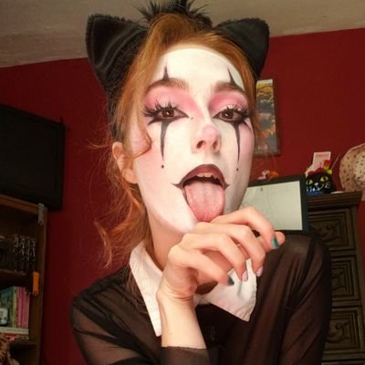 🦇Kat🦇's profile picture