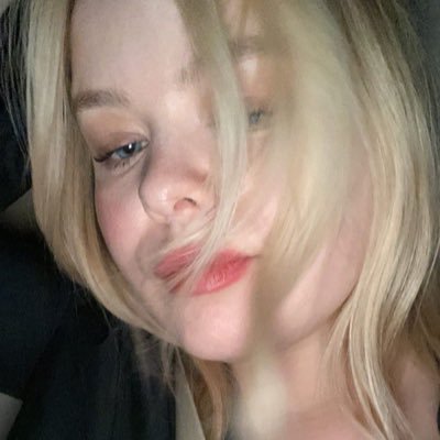 ໑̣ rue's profile picture