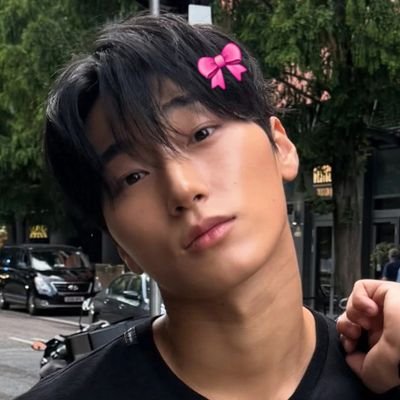 산상's larica's profile picture