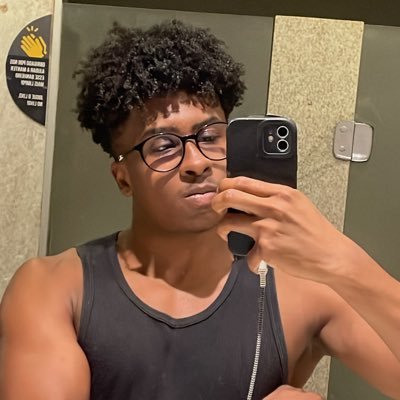 Emerss21's profile picture