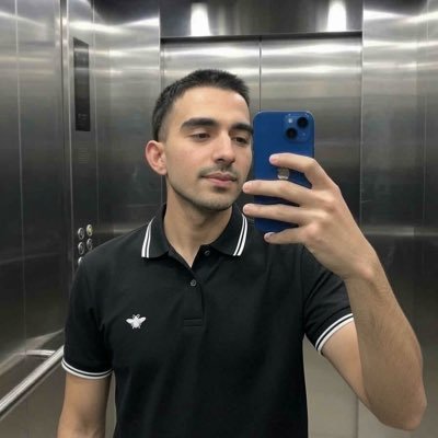 ᴀᴢᴍɪ̇'s profile picture