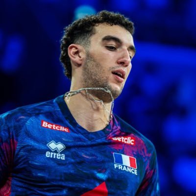 caninaur's profile picture