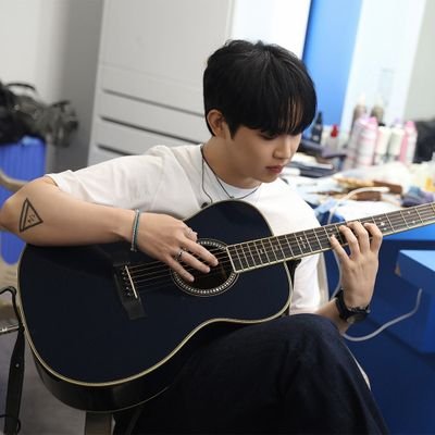 b2blimhyunsik's profile picture