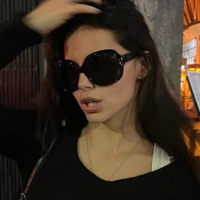 lady bird ✫'s profile picture