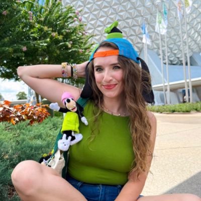 molly 🌹's profile picture