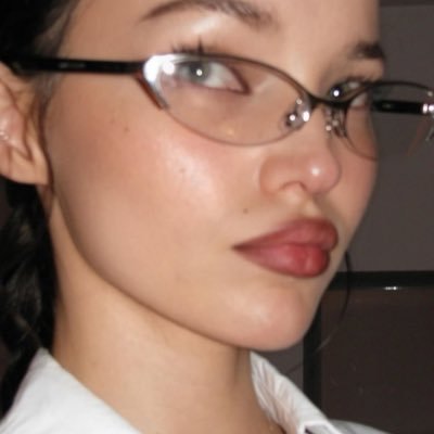 wickedlydovee's profile picture
