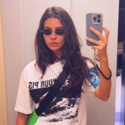 ★'s profile picture